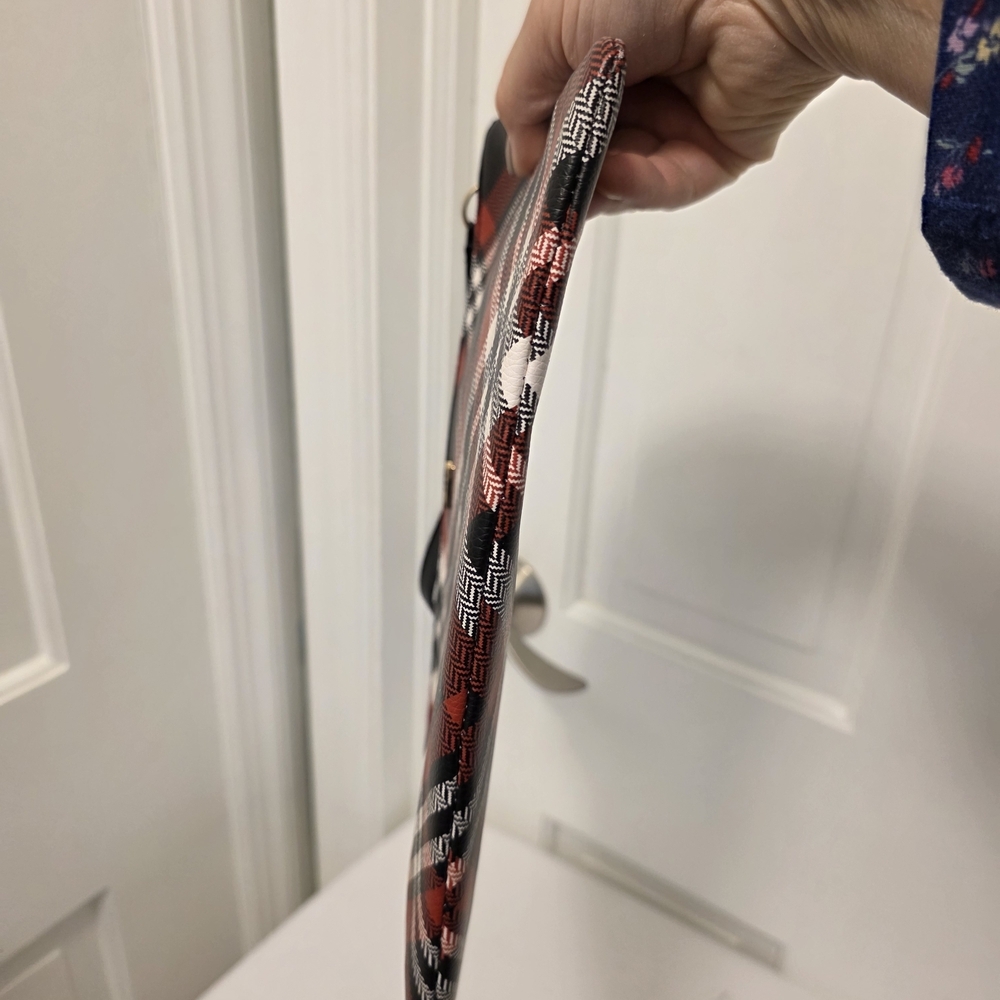 Black, Red, & White Large Wristlet Zip Close - Picture 7 of 9